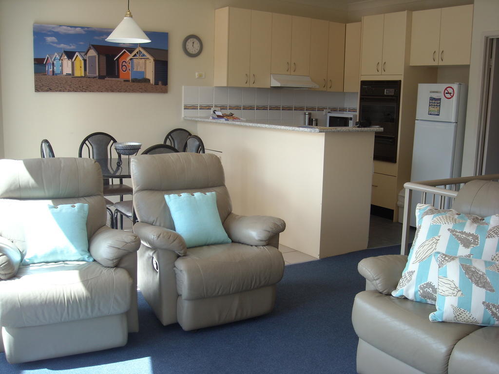 Beaches Apartments ميريمبولا الغرفة الصورة