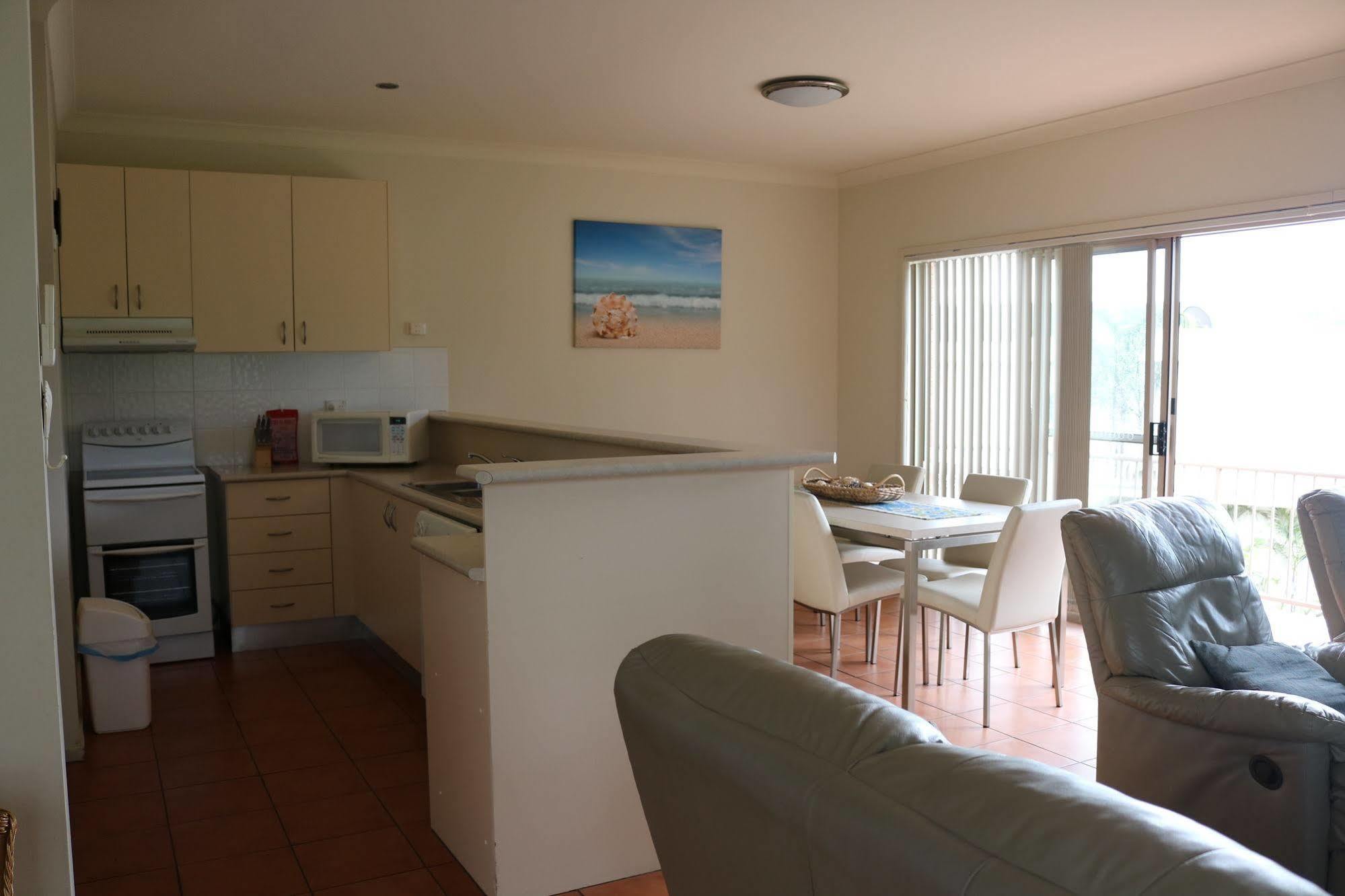 Beaches Apartments ميريمبولا المظهر الخارجي الصورة